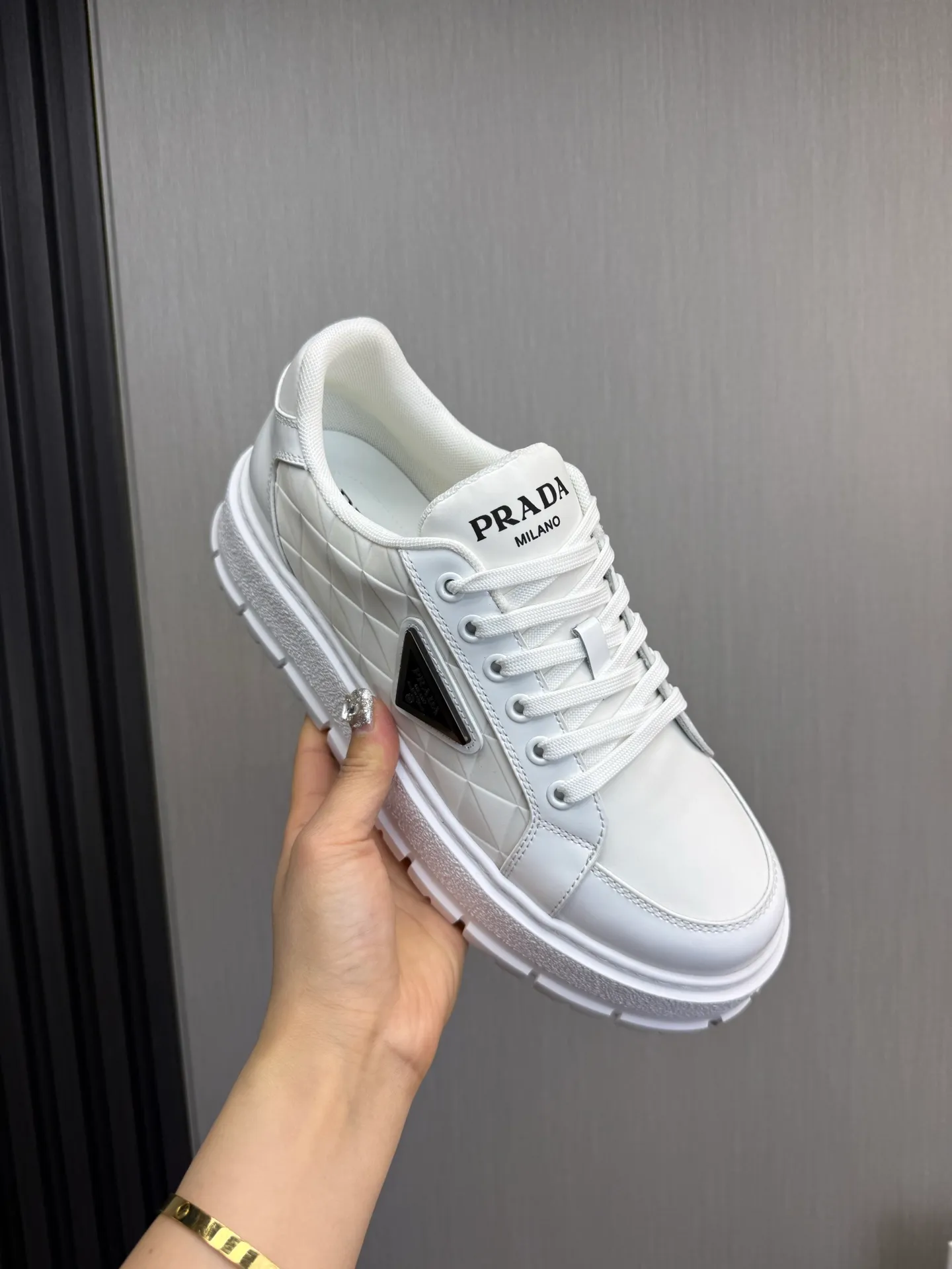 Men's shoes 💰580💰 [PRADA] Autumn and winter hot men's shoes shipped 👏Official website synchronized ⬆️Original fly-woven cowhide fabric + cowhide lining, 1⃣️:1⃣️reproduction, original sole, 38-45 (45. Customized, non-refundable)
